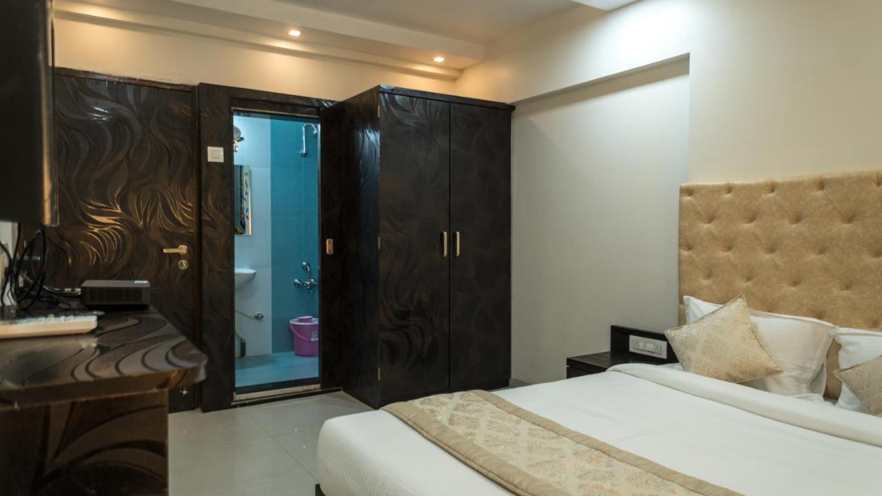 Hotel Dhavalgiri Тхане Экстерьер фото